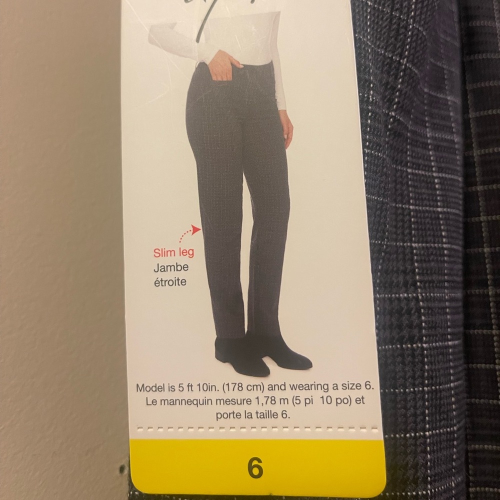 Women's Black Checkered Straight Leg Pants